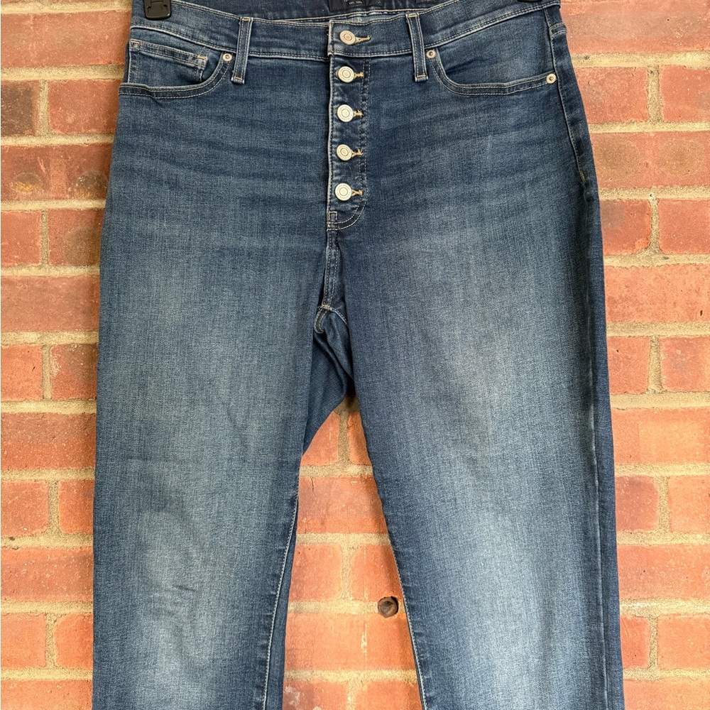 J4 Lucky Brand women’s jeans
